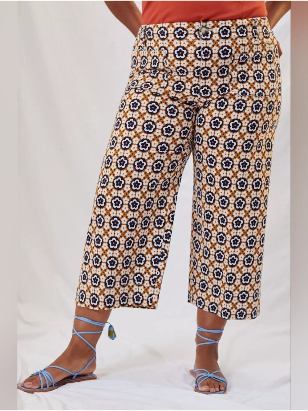32 P (14P) • Maeve • Colette Cropped Wide-Leg Pants Retro Floral Mustard & Navy